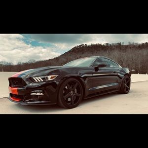 Meet your Posher, Jonathan